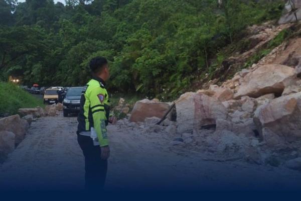 Informasi Mudik! Longsor di Jalan Lintas Sumatera: Sijunjung-Dharmasraya