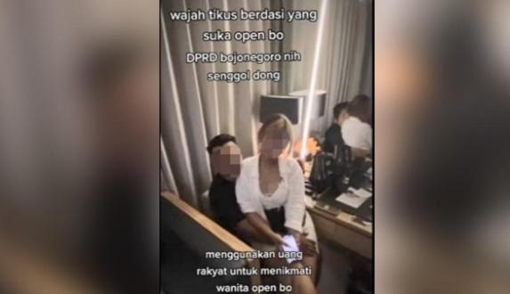 Heboh! Foto Mirip Anggota DPRD Bojonegoro Pangku Perempuan Open BO