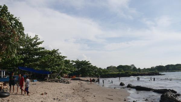 Wisata Gratisan Pantai Pangaradan di Anyer, Cocok Untuk Liburan Alternatif