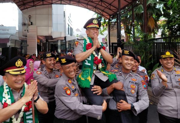 Brigjen Pol Akhmad Yusep Gunawan, Perwira Lulusan Terbaik Sesko TNI Jabat Wakapolda Jatim