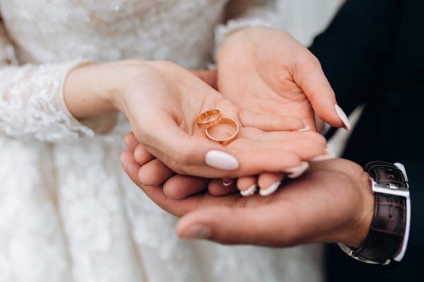 Identik dengan Musim Nikah, Inilah 2 Keutamaan Menikah di Bulan Syawal