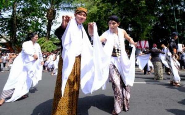 Hari Tari Sedunia Digelar di Kota Solo, Meski Tanpa Kehadiran Gubernur Jawa Tengah