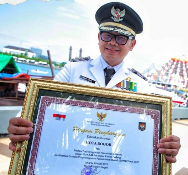 Pemkot Bogor Raih Penghargaan EPPD Terbaik 2022 Kategori Kota dari Kemendagri
