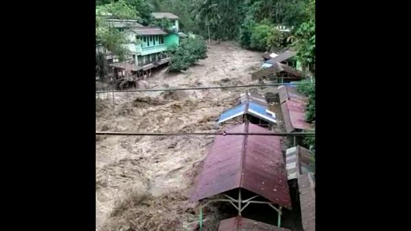 Banjir Bandang Sapu Kawasan Wisata Sembahe