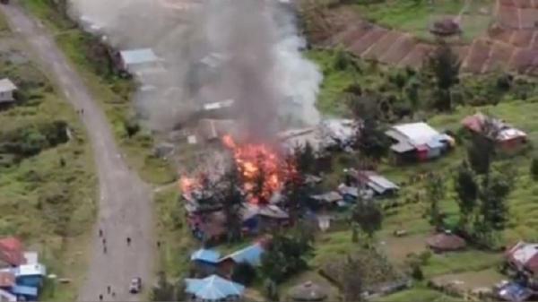 KKB Kembali Berulah, Bakar Rumah Warga di Puncak Papua Tengah