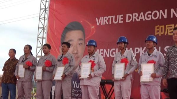 Ratusan Karyawan PT VDNI dan OSS di Morosi Dapat Penghargaan saat Hari Buruh Internasional