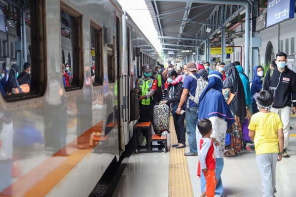 PT KAI Daop 2 Bandung Catat Lonjakan Penumpang di 17 Stasiun KA di Jawa Barat Alami Kenaikan