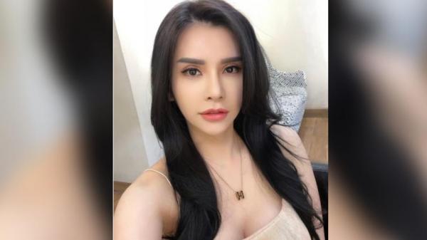 Makin Hot, Maria Vania Pamer Rambut Baru ke Netizen