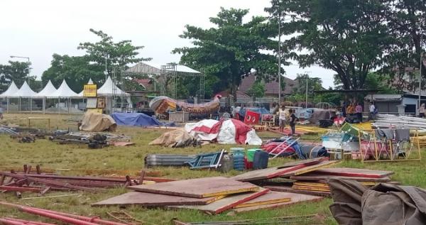 Warga Bendungan Keluhkan Pasar Malam Tak Berijin di Area RTH Taman Kota