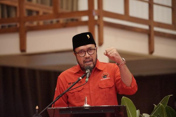 Puncak Peringatan Bulan Bung Karno, Ono Surono Bawa 13.000 Kader PDIP Jabar ke GBK