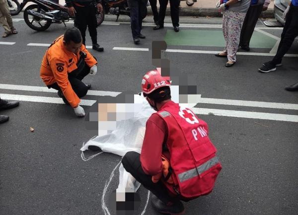 Perempuan asal Malang Tewas usai Terjatuh dari Sepeda Motor di Jalan Raya Darmo Surabaya