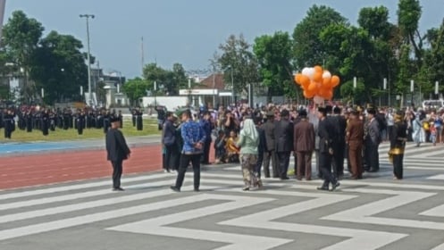 Pelepasan Balon di Acara Hardiknas Kota Sukabumi Diprotes, Warnanya Identik dengan Partai Tertentu