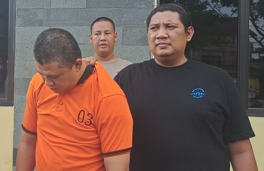 Modus Bawa Tahanan Pinjam Motor Warga, Polisi Gadungan di Palembang Ini Diringkus Polisi Asli