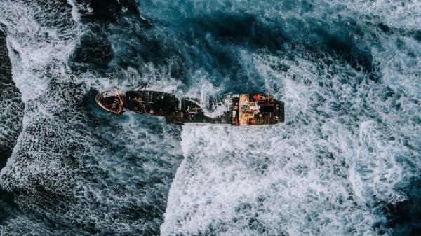 Setahun Lebih Terdampar, Kapal Tanker Edricko 3 Nyaris Tenggelam dan Berkarat