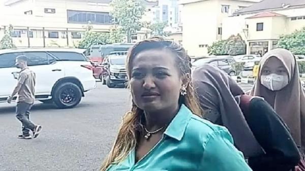 Gara-gara Konten Makan Babi Pakai Bismilllah, Selebgram Lina Mukherjee Resmi Ditahan