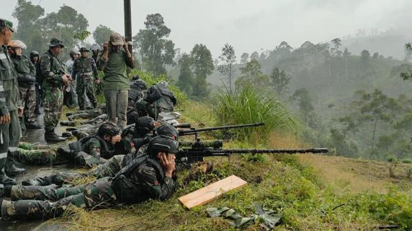 Pangdam III Siliwangi Mayjend TNI Kunto Arif Wibowo Monitoring Kegiatan Pamtas di Lembah Cibokor