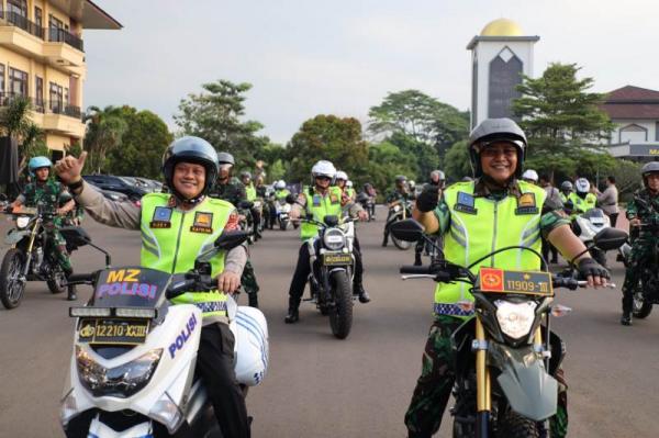 Riding Tipis-Tipis Sore Hari Kapolda Banten dan Danrem 064, Kunjungi Polsek dan Koramil
