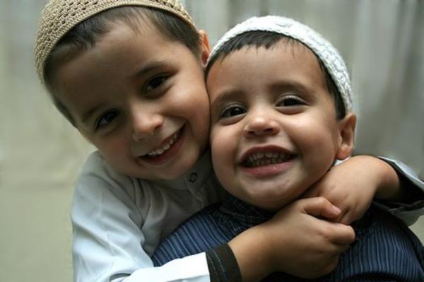 Syaikh Aidh Al-Qorni: Sosok Muslim yang Sering Tersenyum karena Bercanda Lebih Mudah Sukses