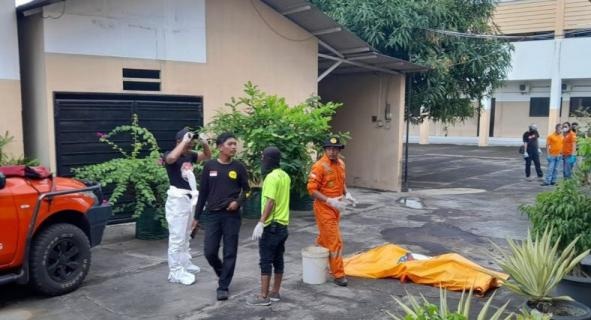 Gempar, Pimpinan Yayasan SMP Perdana Semarang Ditemukan Tewas di Halaman Sekolah