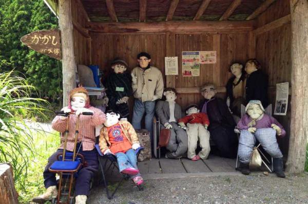 350 Boneka Ada di Desa Nagoro Jepang, Jadi Teman Setia Lansia