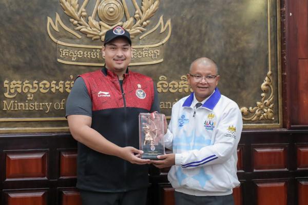Menteri Pendidikan Pemuda dan Olahraga Kamboja Minta Maaf Atas Insiden Bendera Indonesia