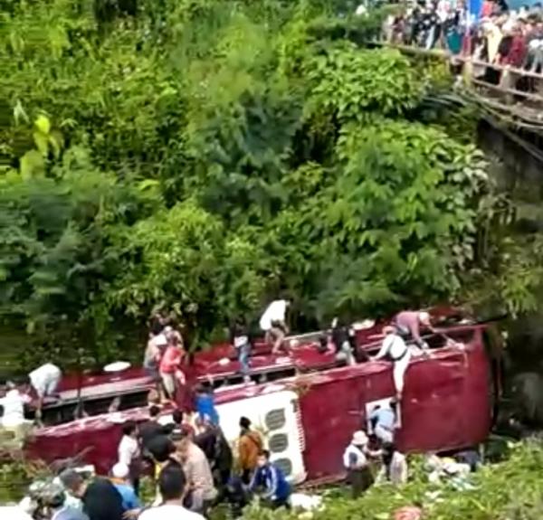 Sopir dan Kernet Bus Pariwisata Terjun ke Sungai di Guci Ditetapkan Jadi Tersangka
