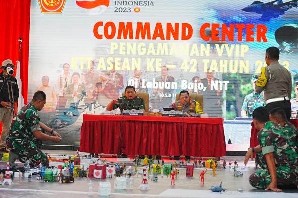 Kapolri dan Panglima TNI Bahu Membahu Amankan KTT ASEAN