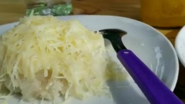 Mencicipi Kuliner Unik Ketan Durian di Tepi Telaga Ngebel Ponorogo