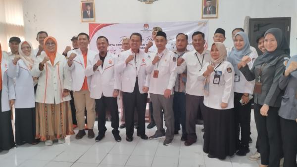 Rombongan PKS Kota Cirebon Daftarkan 35 Nama Bacaleg