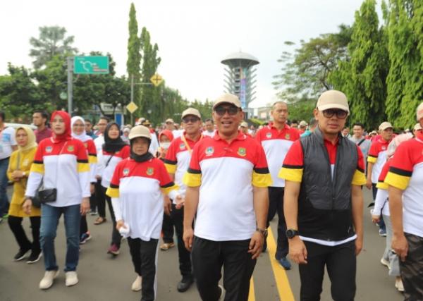 Peserta Apeksi Ikuti Jalan Sehat dan Makan Rabeg Makanan Khas Wong Cilegon