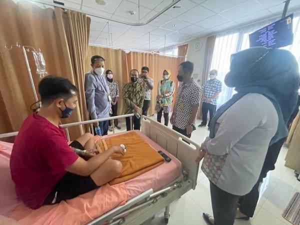 Pegawai Non ASN Kecelakaan, Disnaker dan BPJS Ketenagakerjaan Bandung Jenguk ke RS