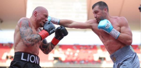 Petinju Ukraina Oleksandr Gvozdyk Menang KO dalam Undercard Duel Tinju Canelo Alvarez vs Ryder