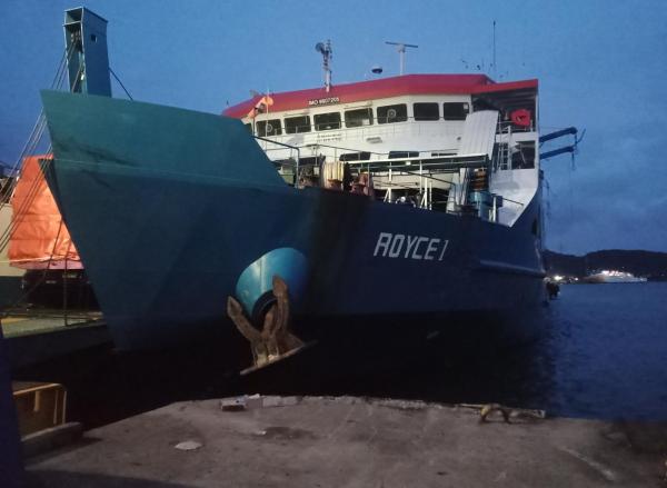 Puluhan Kendaraan Belum Dievakuasi, Pasca Kapal Royce 1 Terbakar di Selat Sunda