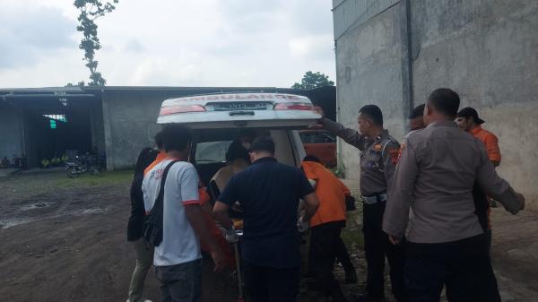 Seorang Pria di Tasikmalaya Ditemukan Tewas di Samping Kolong Mobil Depan Gudang Jalan SL Tobing