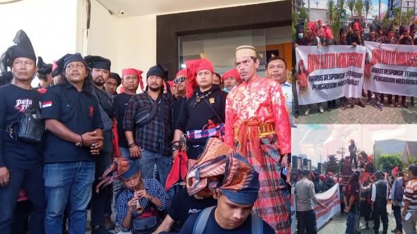 Ratusan Demonstrasi dari LAKG Geruduk BPN Makassar