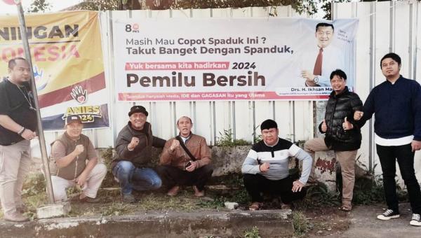 Spanduk Politikus PKS Kuningan Ini Kerap Dicopot Orang, Relawan: Spanduk Salah Apa?