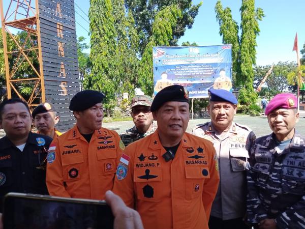 Pos SAR Cirebon Latih Warga Pesisir Pantura Teknik Pertolongan di Permukaan Air