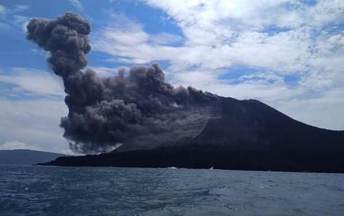 PVMBG :Status Gunung Anak Krakatau Level III, Masyarakat Dilarang Beraktivitas Dalam Radius 5 Km