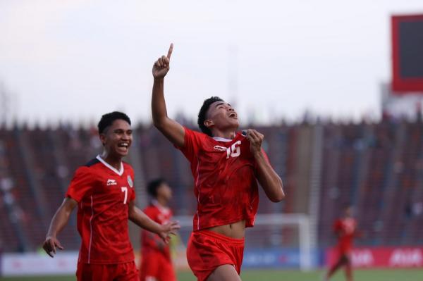 10 Pemain Timnas Indonesia U-22 Hancurkan Vietnam U-22 dengan Skor 3-2, Laga Paling Dramatis!