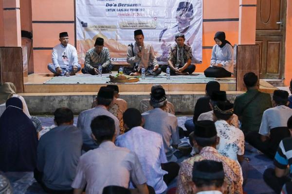 Gus-Gus Nusantara Aktif di Masyarakat, Ajak Kelompok Tani Desa Sumbertanggul Tingkatkan Produksi