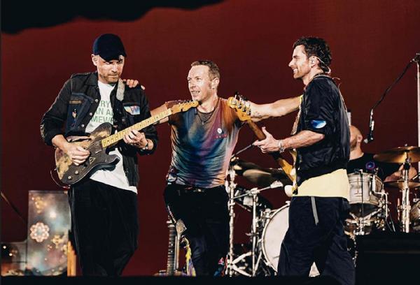 Wow! CEO Perusahaan ini Beri Pinjaman Karyawannya untuk Nonton Konser Coldplay