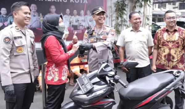 Prestasi Polresta Malang Kota, Dua Motor Milik Warga yang Hilang Berhasil Ditemukan Lagi