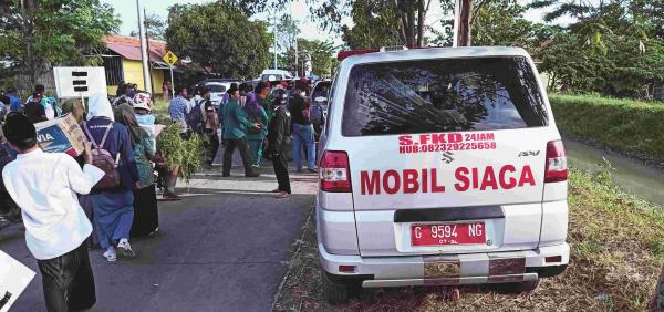Duh! Mobil Siaga Desa di Brebes Dimanfaatkan Kades Aktif Daftar Bacaleg ke KPU 