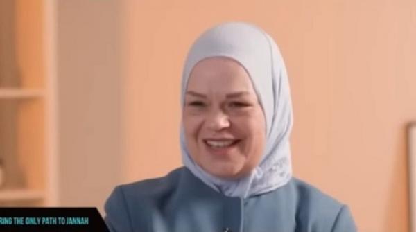 Kisah Mualaf Bule Cantik Suzane Hito, Mantap Memeluk Islam Berkat Sains Alquran