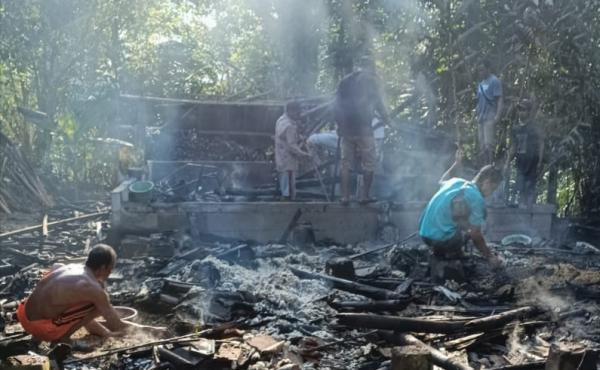 Diduga Akibat Korsleting Listrik, Satu Rumah di Kecamatan Cijaku Ludes Terbakar