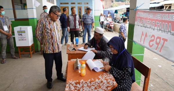 Bupati Sebut Pelaksanaan Pilkades Serentak di Garut Berjalan Lancar