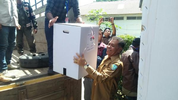 Panitia Pilkades Kabupaten TTU Distribusi Kotak Suara ke 347 TPS