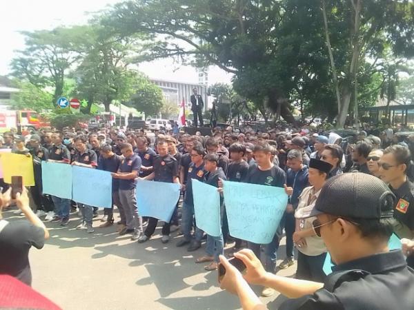 DPRD Lebak Didesak Tuntaskan Terkait Persoalan Tambang Emas di Cibeber