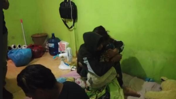 Istri Menangis Suaminya Tukang Ojek di Kendari Ditangkap Polisi karena Menjadi Kurir Sabu