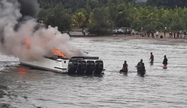 Diduga Korsleting Kapal Motor Bupati Teluk Wondama Meledak, 1 Meninggal dan 2 Orang Kritis